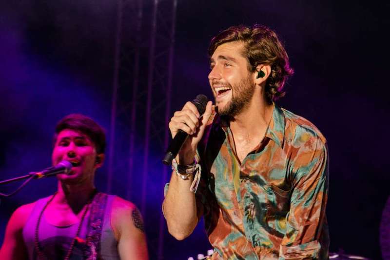 Alvaro Soler in concerto all'Outlet Village CSA il 6 agosto 2019