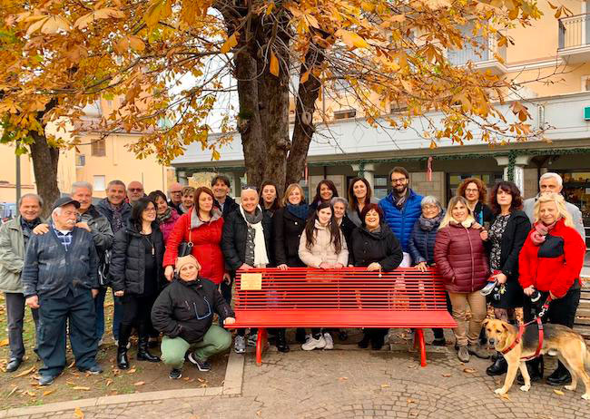 inaugurazione panchina rossa Pizzoli