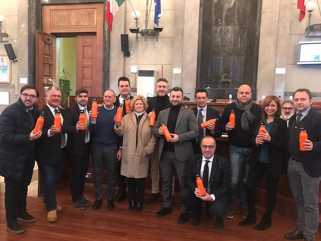 consegna borracce consiglieri