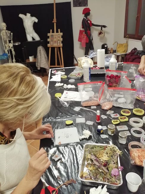 mercatino natale emergency