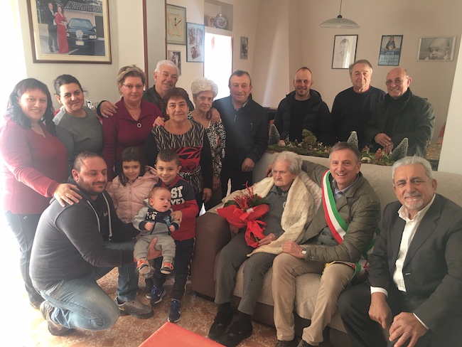 nonna ulderica foto di gruppo