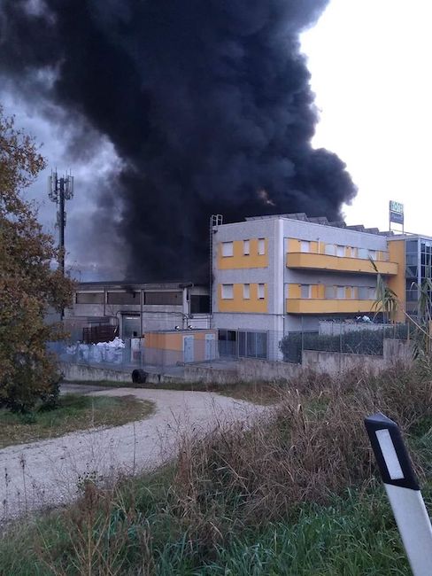 incendio isolbit villanova di cepagatti