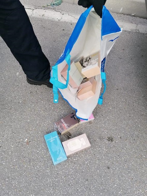 parte della merce sequestrata