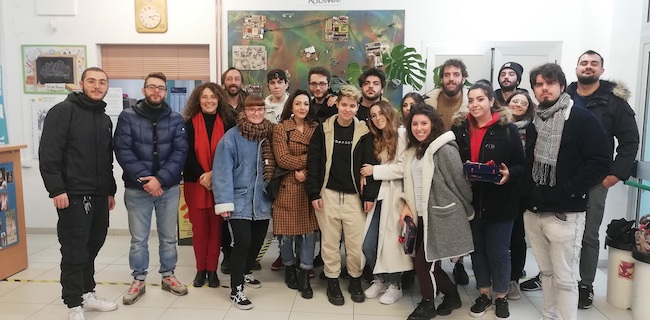 vincenza medina con studenti ued