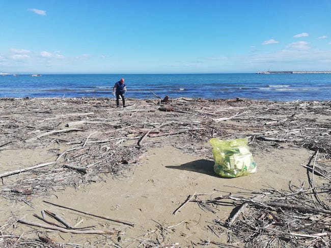 pescara pulizia delle spiagge