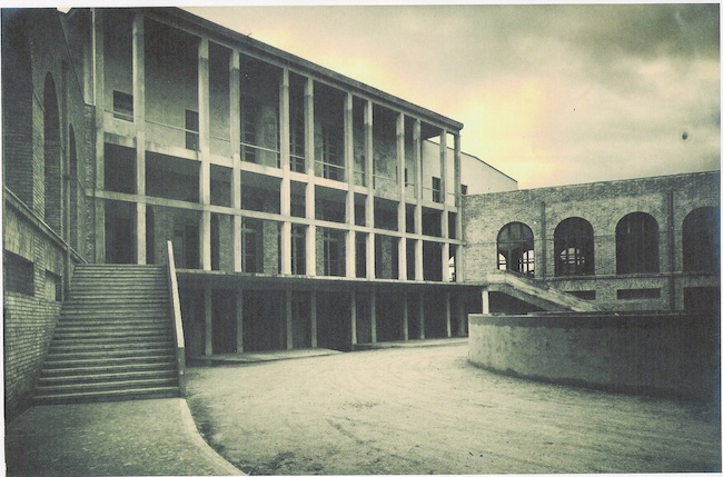 interno edificio kursaal