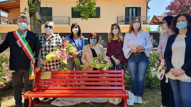 scoppito inaugurazione panchina rossa