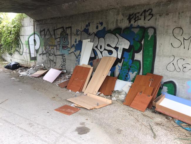 discarica rifiuti ingombranti