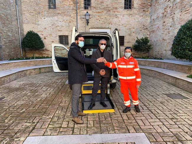 autovettura mobilita ridotta