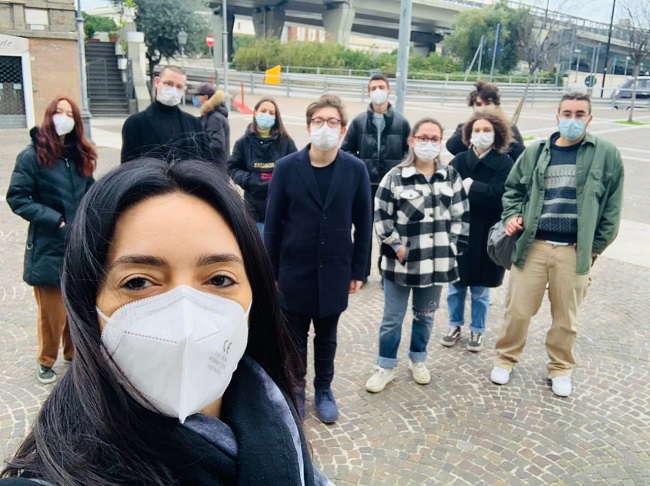 Barbara Stella con gli studenti