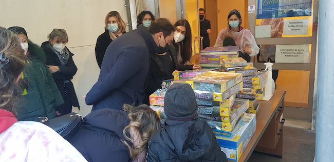 consegna doni anffas