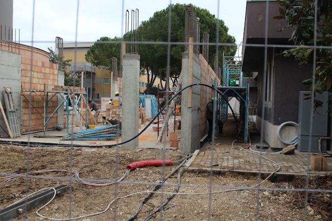 costruzione seconda camera calda area covid