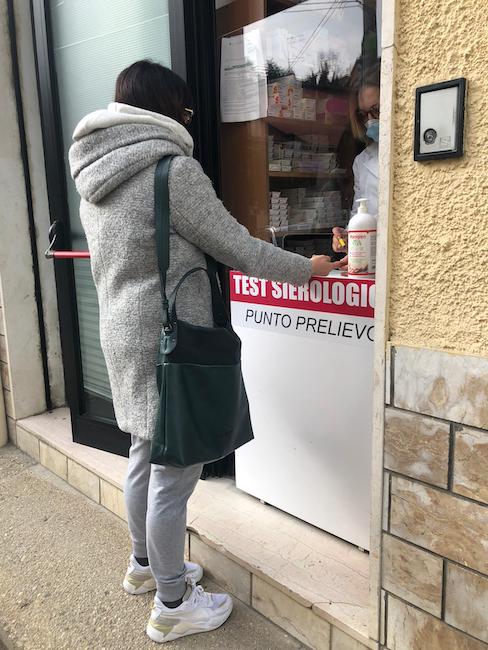 test sierologico farmacia foto