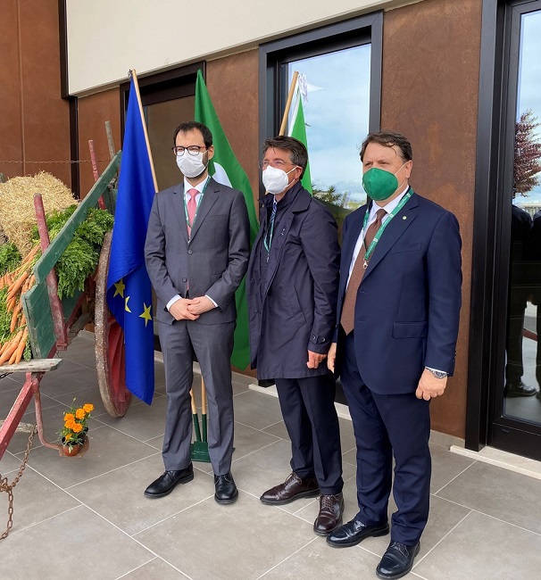 Patuanelli_aziende_Abruzzo_AV