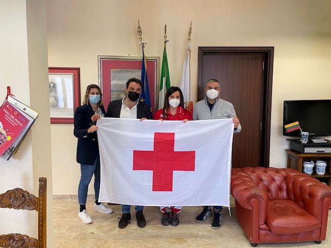 bandiera cri teramo