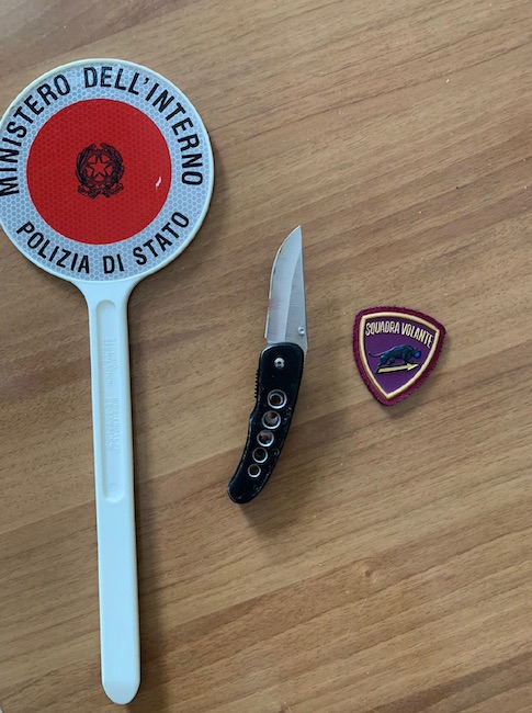 coltello sequestrato