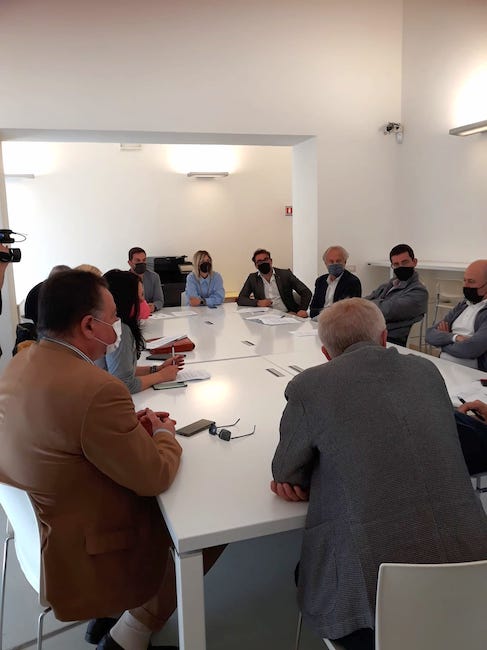 commissione regolamento prodotti deco