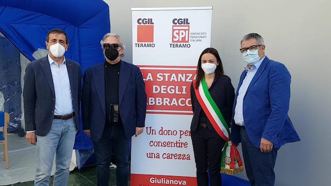 inaugurazione stanza abbracci rsa eurialo parere
