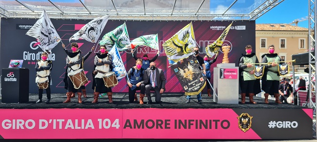 bandierai dell'aquila