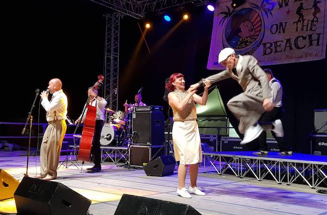 swing-on-the-beach-2021-3