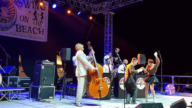 swing-on-the-beach-2021-5