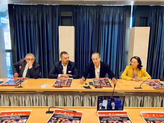 conferenza teatro contemporaneo 2021
