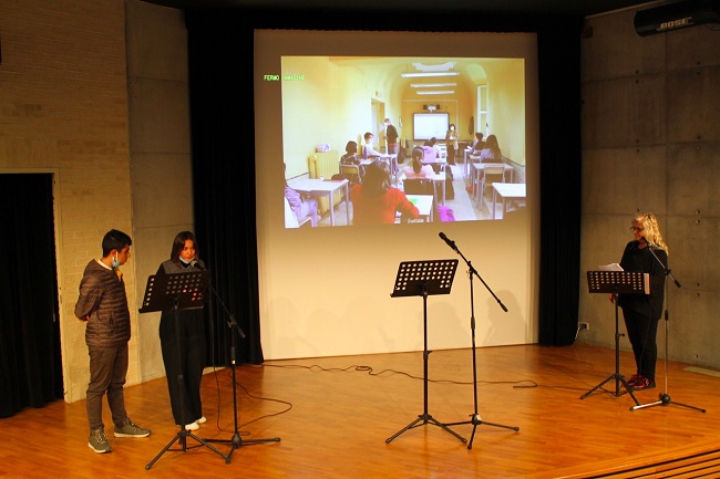 La testimonianza di due studenti del Vico di Chieti. A dx Antonella Allegrino