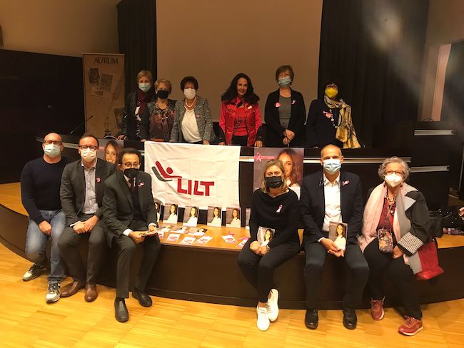 conferenza campagna nastro rosa 2021