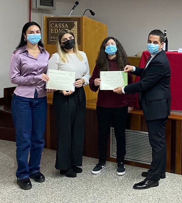 primo premio team bond factory