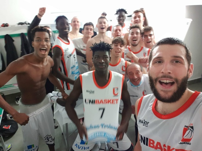 Foto Unibasket - Teate