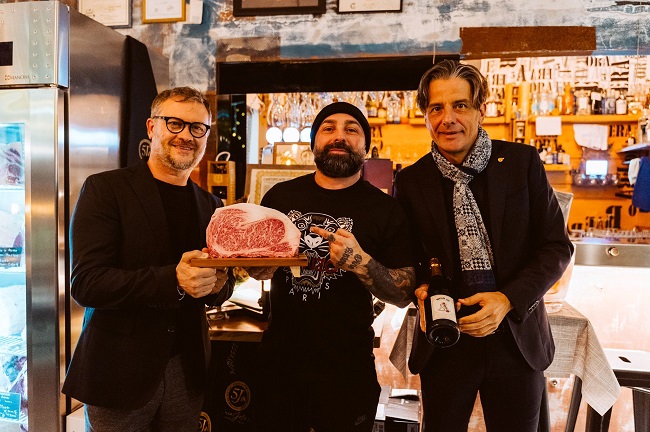 ttore Bitritto al centro tra Nonis e Roni