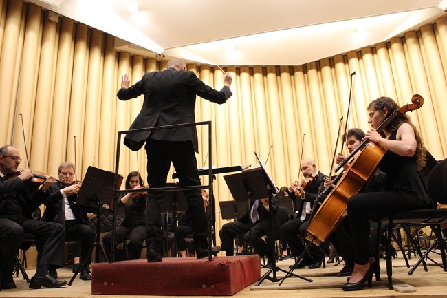 En L’Aquila, la Institución Sinfónica de Abruzzese rinde homenaje a Piazzolla