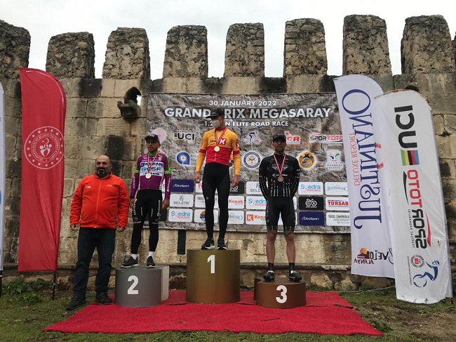 Giotti Victoria Savini Due 30012022 Della Valle primo da sx sul podio in Turchia