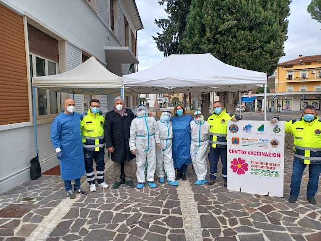 staff centro covid 8 gennaio 2021