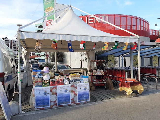 stand befana del vigile