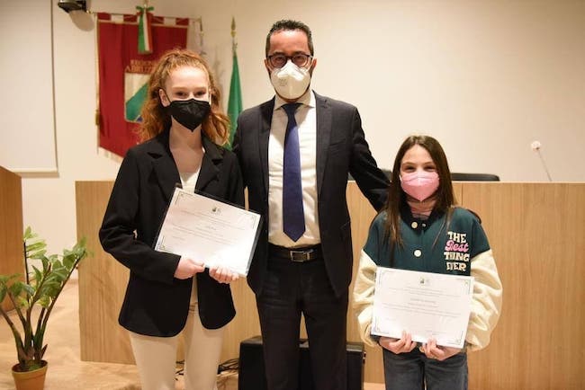 Pietro Smargiassi insieme a Sofia Fiore e Carlotta De Leonardis