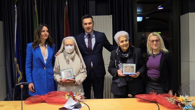 consegna targhe 8 marzo 2022