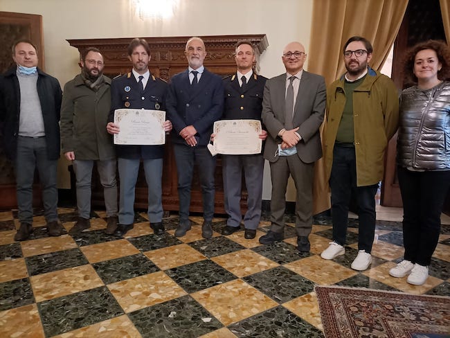 premiazioni agenti digos pescara