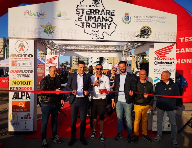 taglio del nastro trophy