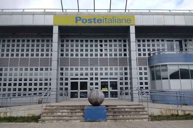centro distribuzione poste l'aquila