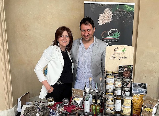 simona d'abruzzo e francesco le donne