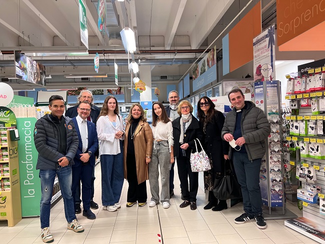 Rotary Club delegazione buoni spesa Conad