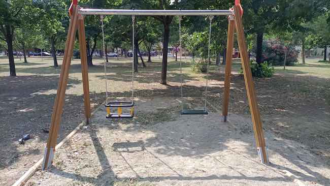 altalena parco polisini