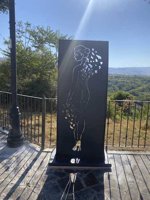 opera omaggio donne cerchio luana cipriani