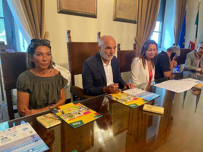 presentazione nuotata di pescara 2022