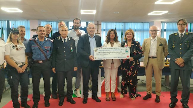 donazione polizia assegno
