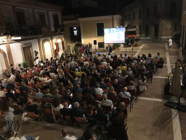 festa carlotta de leonardis