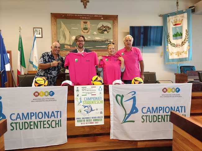 presentazione finale nazionale-studenteschi beach volley roseto