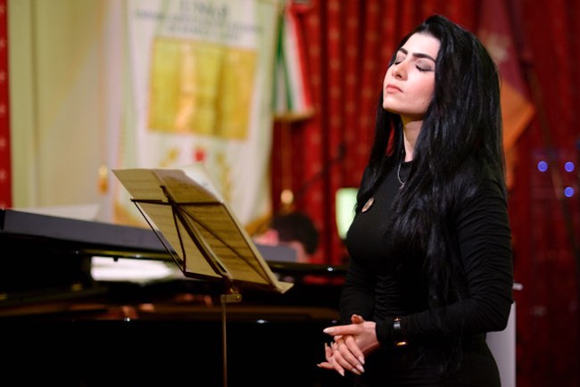 eleonora almonti ritratto lirico