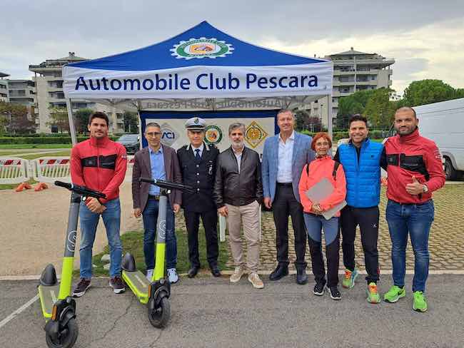 guida sicura monopattino